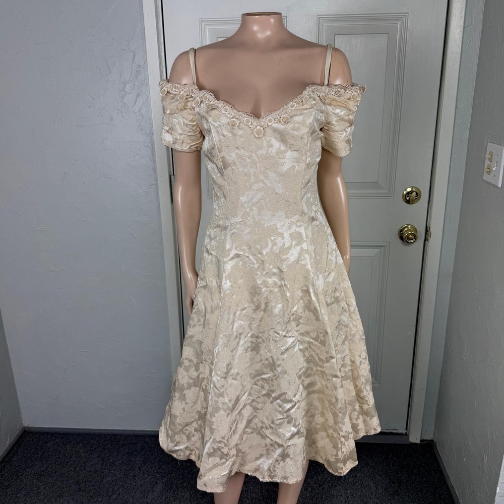 Vintage 80s 90s Karen Lucas Niki Prom Dress 8 Brocade Floral Cold Shoulder C3-2
